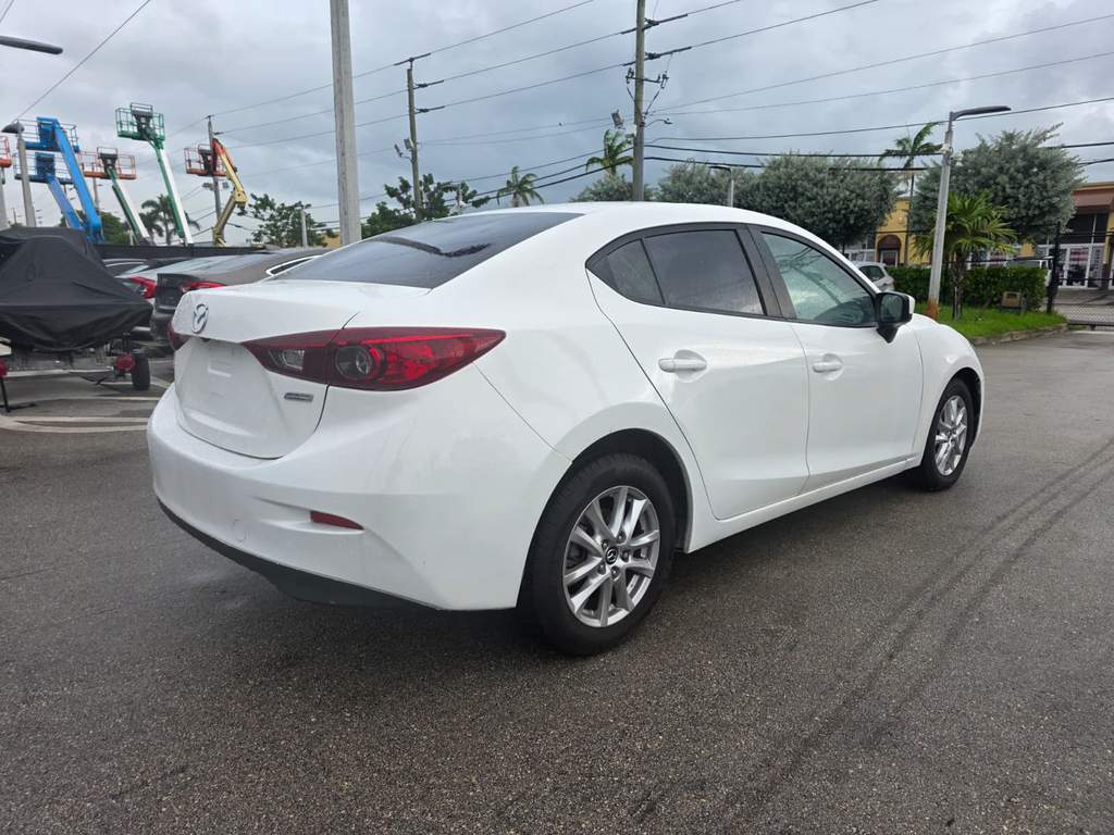 2018 MAZDA 3 4