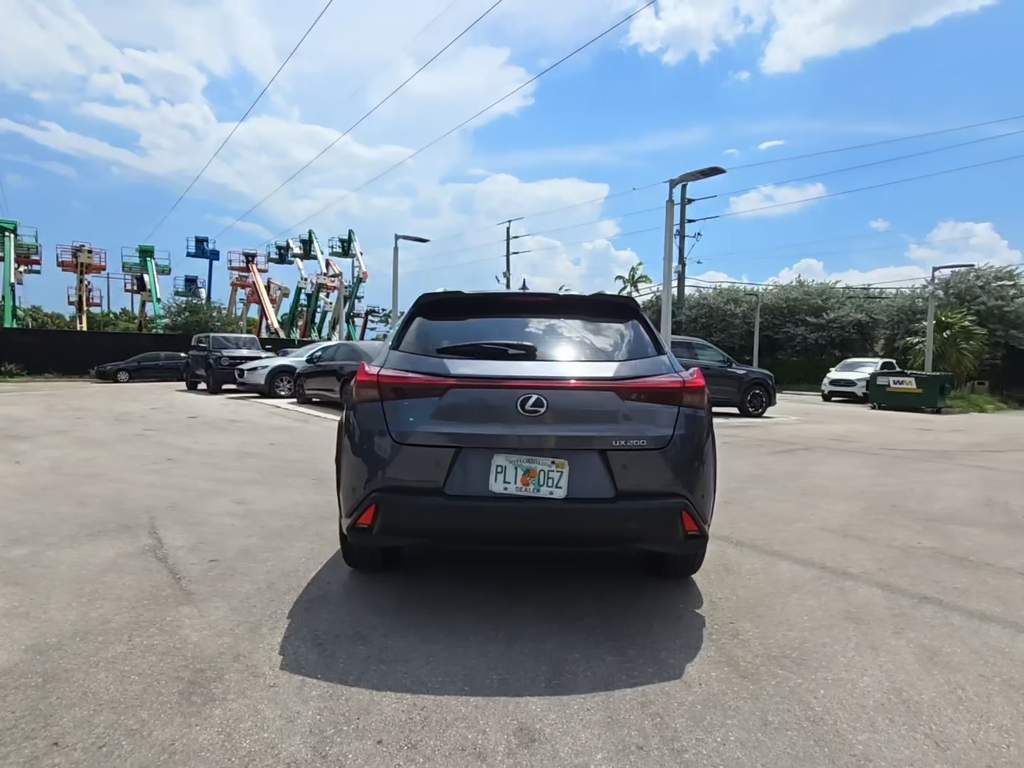 2022 LEXUS UX 2