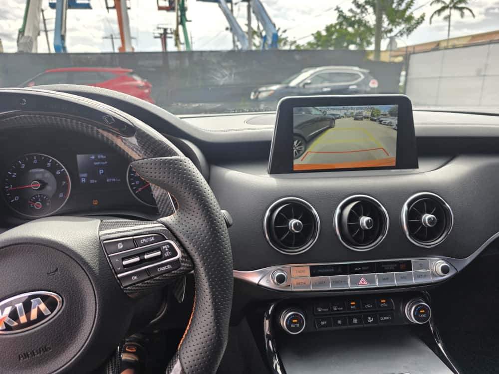 2019 KIA STINGER 9