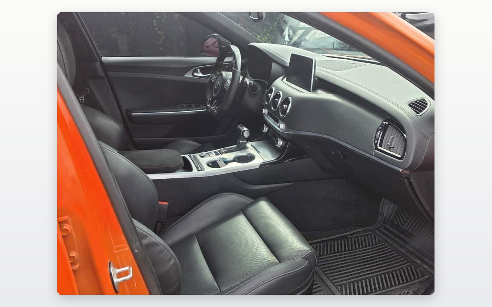 2019 KIA STINGER 4